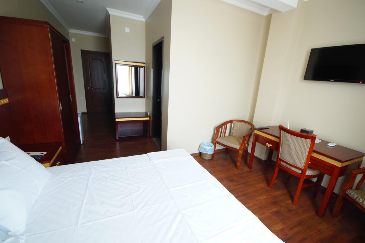 Hotel 725 Batumi Eksteriør bilde