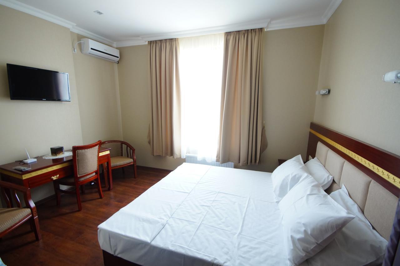 Hotel 725 Batumi Eksteriør bilde