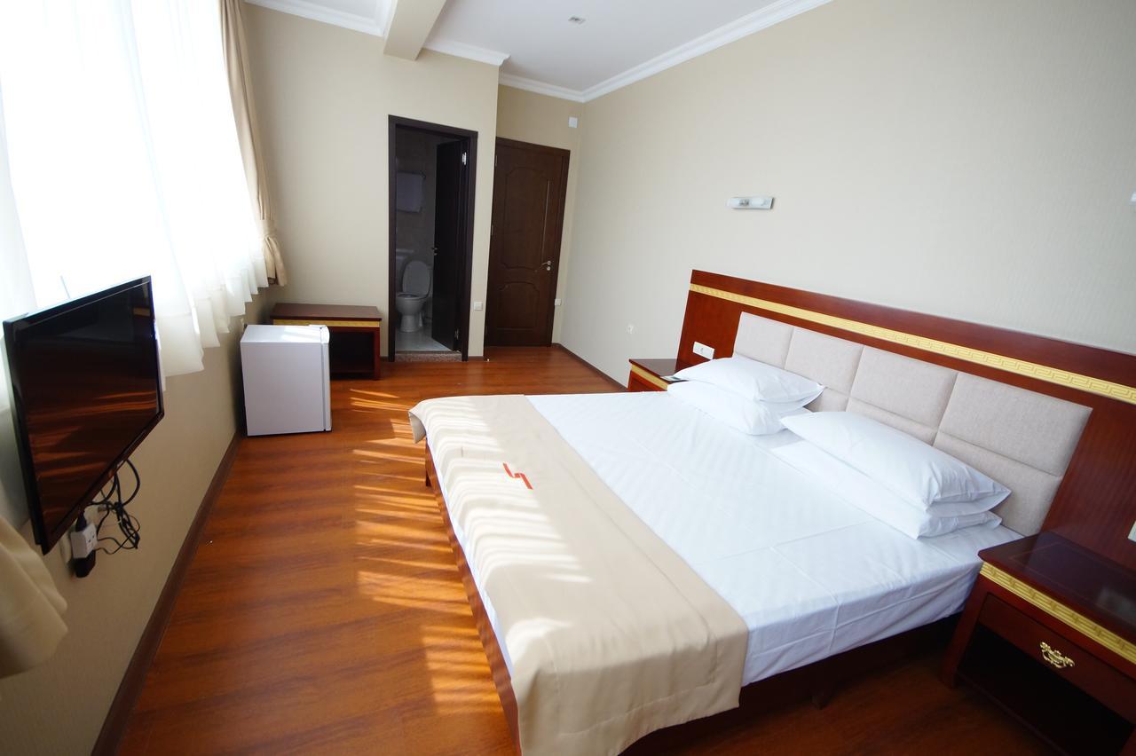 Hotel 725 Batumi Eksteriør bilde