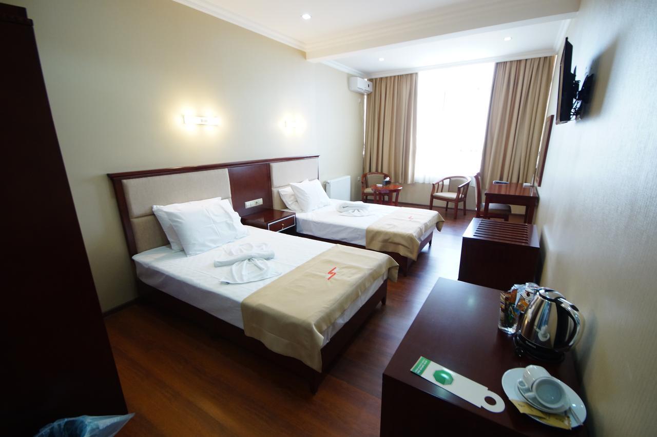 Hotel 725 Batumi Eksteriør bilde